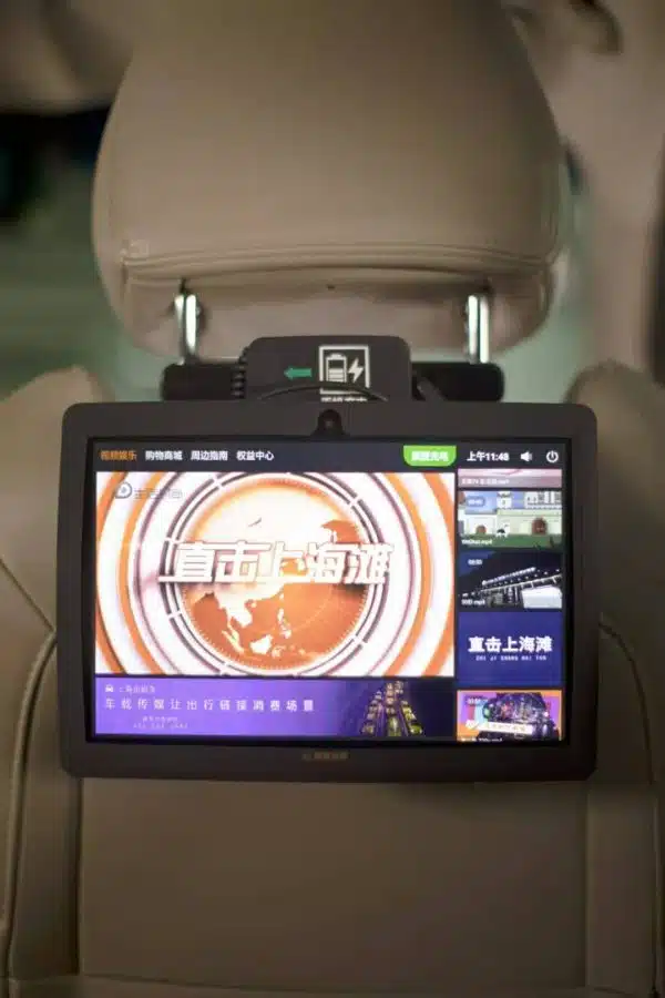 iTaxi9610 Rear hanging headrest advertising - Image 4