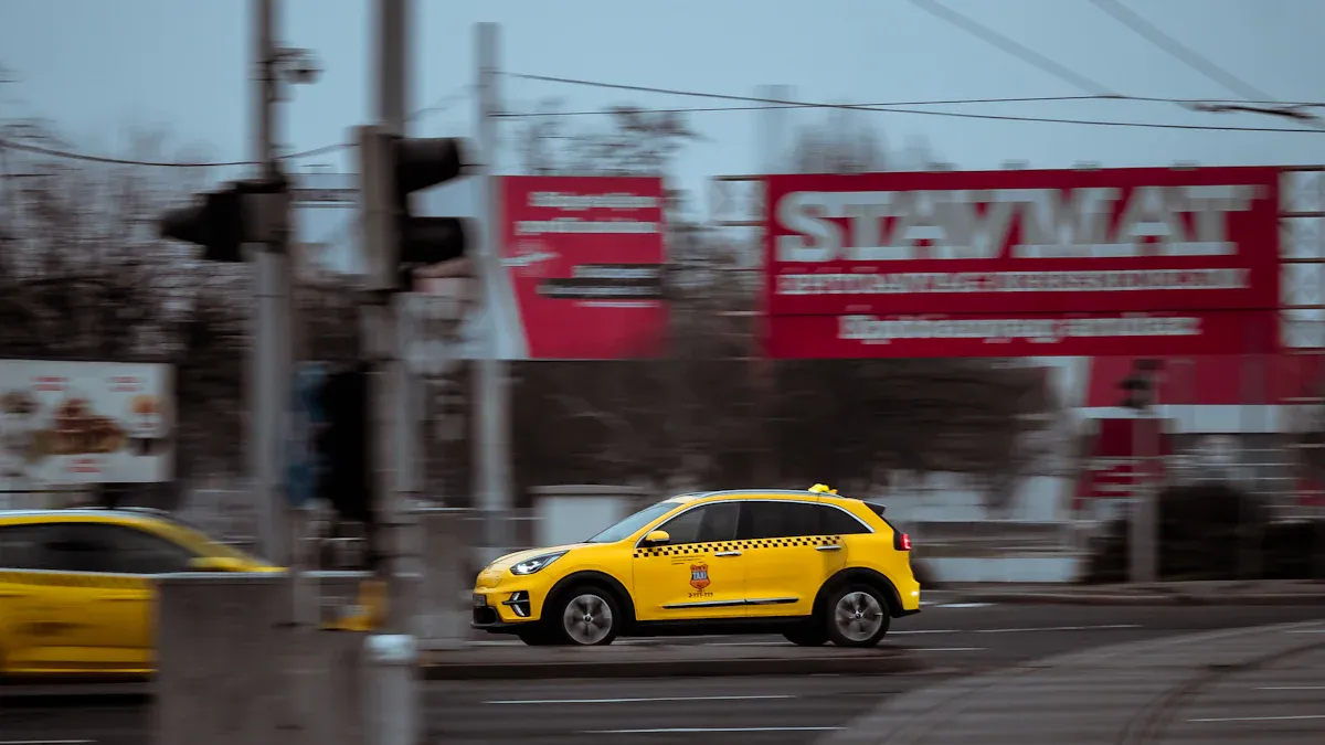 Форматы yandex taxi advertising