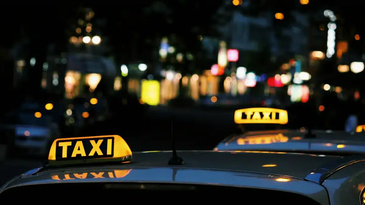 11.6 inch taxi advertising made simple for everyone