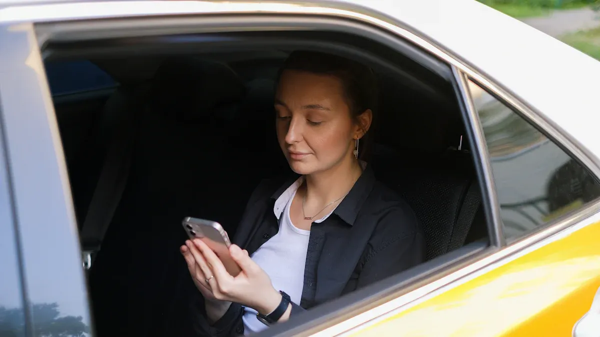 Как разместить yandex taxi advertising