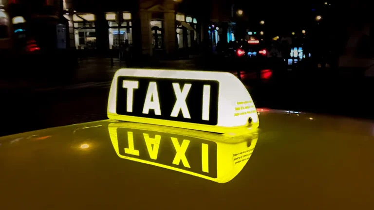 Taxi headrest advertising player легко установить самому