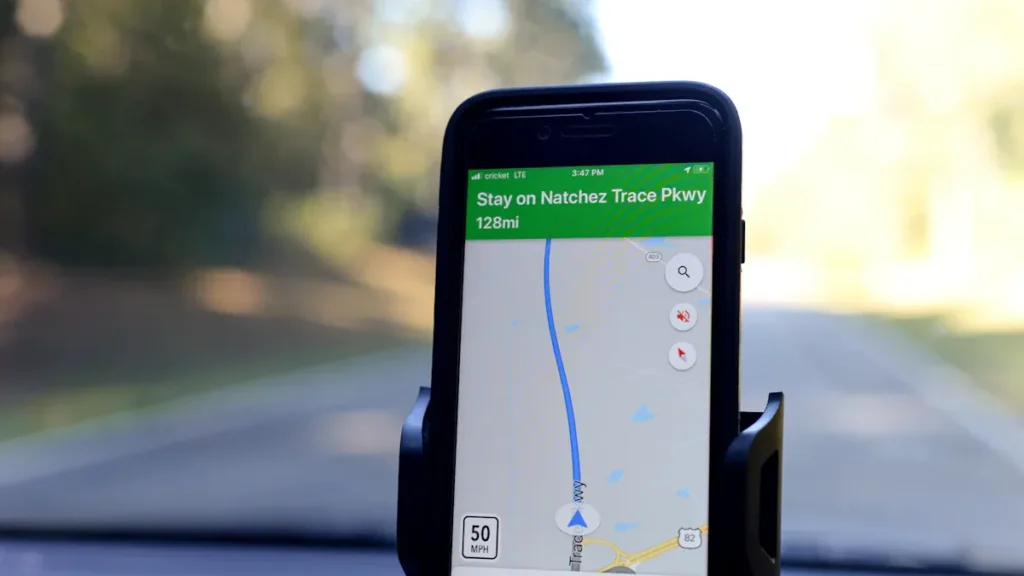Как работает автоматический рекламный дисплей на основе GPS