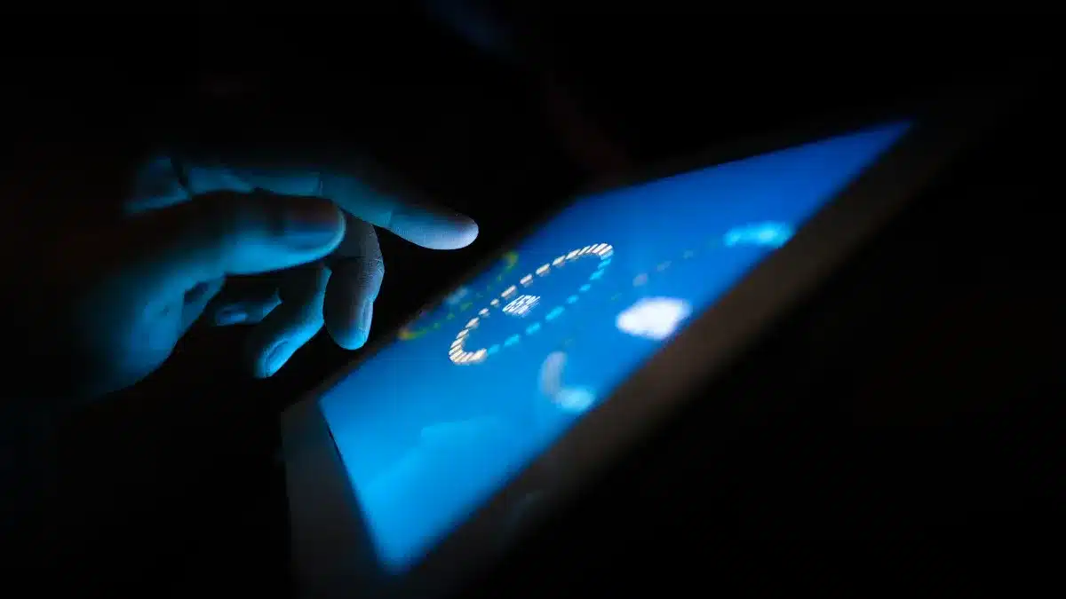 How to Implement Touchscreen Systems for Better Passenger Engagement