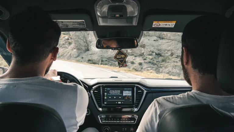A Complete Guide to Installing Taxi Advertising Players for Airport Transfer Services