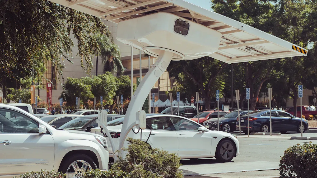 What Is a Solar-Powered Taxi Top Media Player and How Does It Work