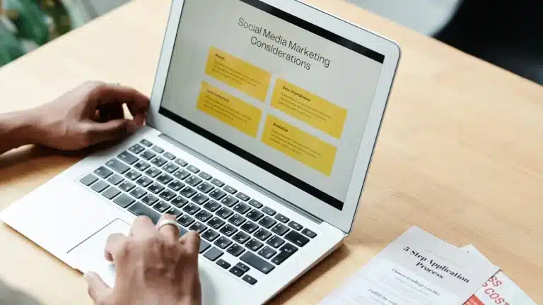What Are Cloud-Managed Ad Displays and How Do They Work